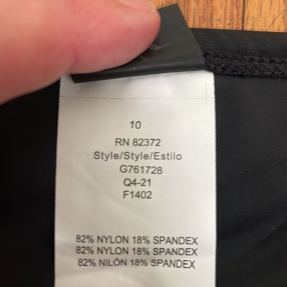 Island Escape Mariposa Ruffled Ruched Swimsuit Skirt size 10 NWT - Picture 8 of 10